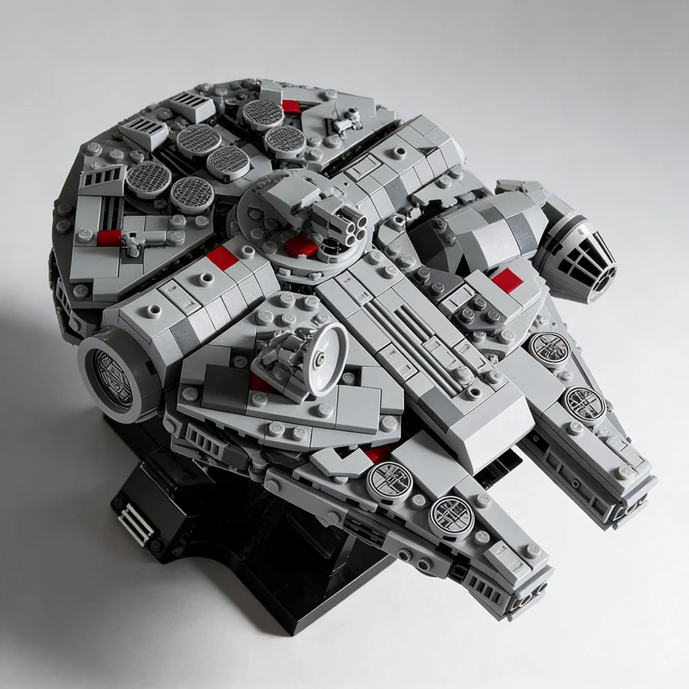 MOC Falcon Starship Build – 921 Pieces